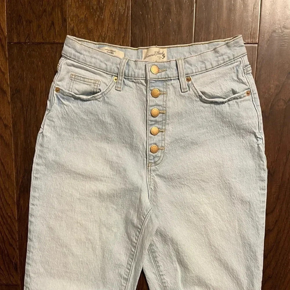 Universal Thread High Rise Light Wash Vintage Straight Jeans - Picture 2 of 10